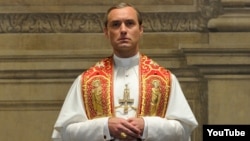 Jude Law "Gənc Papa" filmində.
