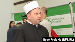 Rifat Fejzić, a Montenegrói Iszlám Közösség vezetője Podgoricában 2015. július 25-én