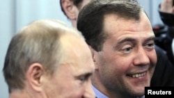 Vladimir Putin və Dmitri Medvedev, 4 dekabr 2011