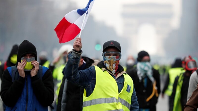 პარიზში რამდენიმე ათეული ადამიანი დააკავეს „ყვითელი ჟილეტების“ მანიფესტაციის დროს