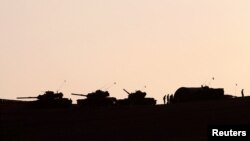 دبابات تركية على الحدود مع سوريا