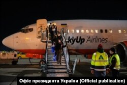 Один зі спецрейсів, яким українські громадяни повернулись до Києва, березень 2020 року