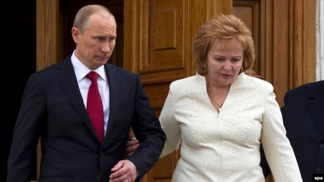 Путин и его тогдашняя супруга Людмила в Москве в мае 2012 года.