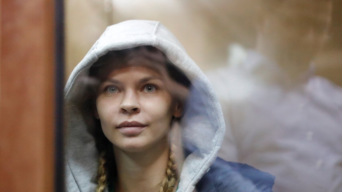 Рибка на яхта. Невероятната история на Настя и богаташите