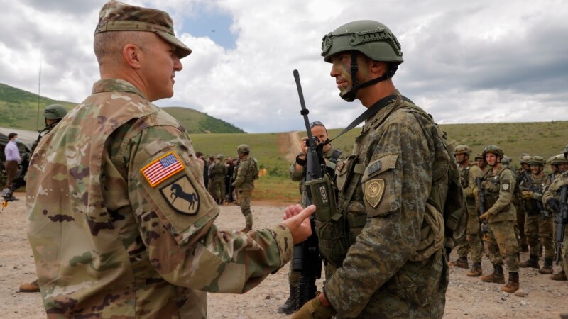 Vašington traži da Kosovo ne odstupa od plana za vojsku