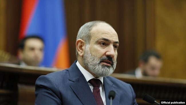 Armenia - Prime Minister Nikol Pashinian addresses the Armenian parliament, Aprl 13, 2022.