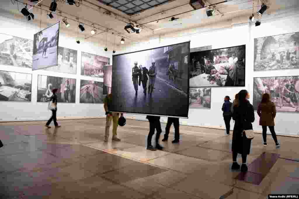 Izložba fotografija predstavljena je u Centru za kulturnu dekontaminaciju.