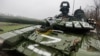 Підбитий російський танк Т- 72БЗ поблизу Донецька, 13 квітня 2022 року