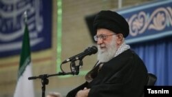 Iran's Supreme Leader Ali Khamenei addressing a group of dignitaries in Tehran, November 25, 2018