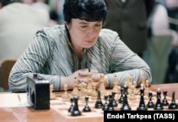 International Grandmaster Nona Gaprindashvili in 1983