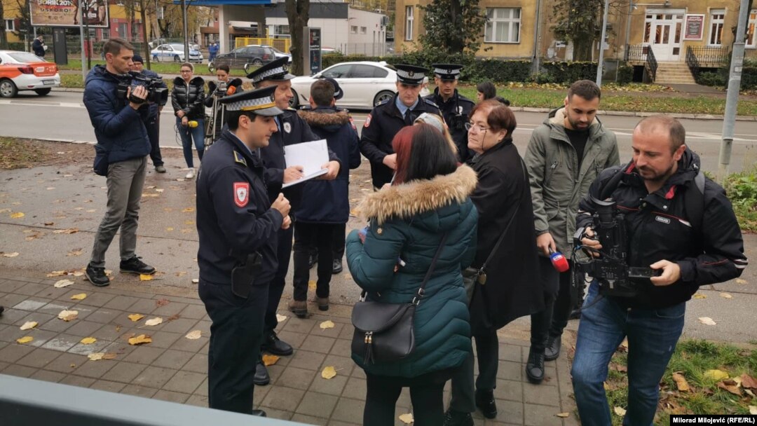 Policija je ispred Suda u četvrtak legitimisala članove grupe Pravda za Davida