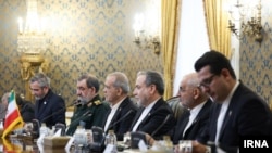 نشست مقام‌های ارشد سه کشور پاکستان، عربستان سعودی و ترکیه با مسعود پزشکیان، رئیس جمهور ایران