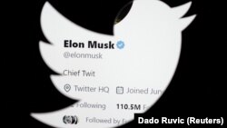 Elon Musk a devenit directorul companiei Twitter după o achiziție de 44 de miliarde de dolari.