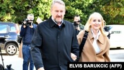 Sebija Izetbegović sa suprugom Bakirom u Sarajevu 2. oktobra 2022. 