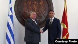 Никос Коѕијас и Никола Димитров