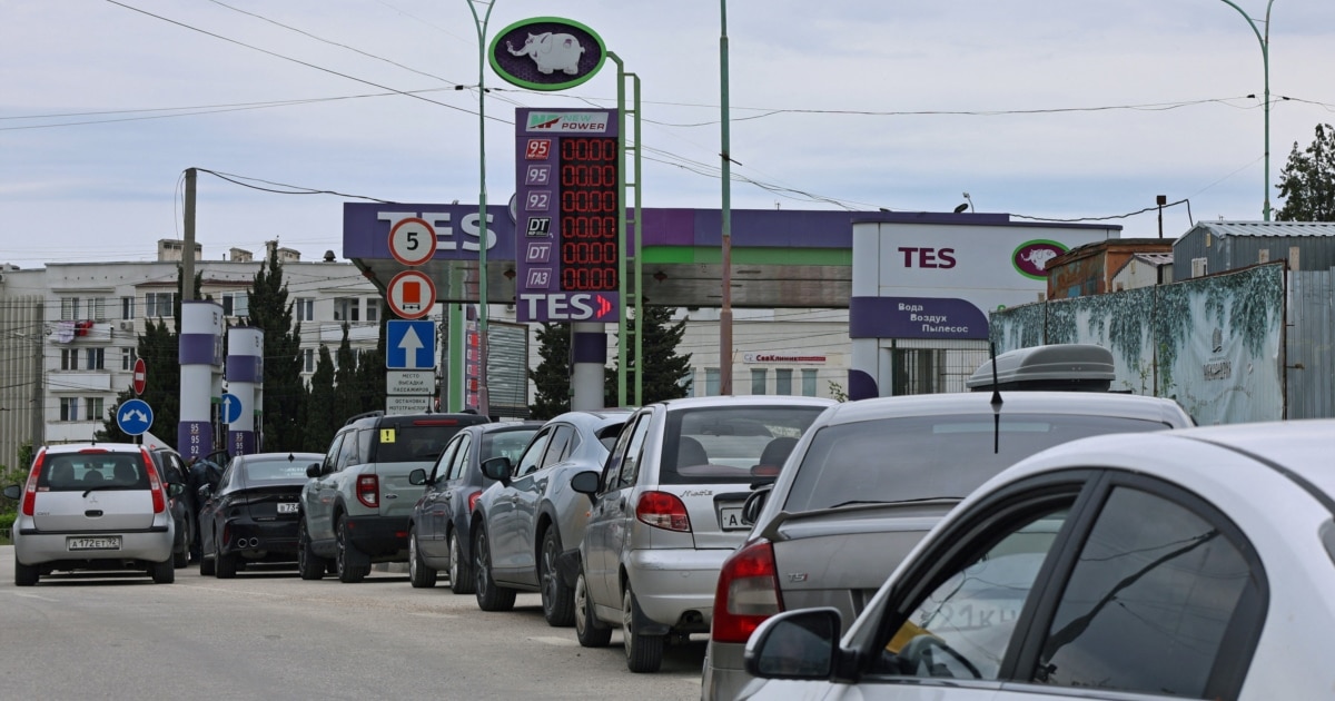 Sun. Sea. Sand. No Gasoline. There’s A Major Problem This Tourist Season In Russian-Occupied Crimea.