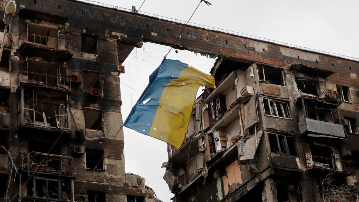 «Я знав, що не пройду жоден фільтраційний табір»: історія 19-річного хлопця, який врятувався з Маріуполя