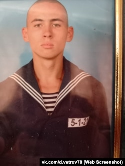 Screenshot profila na VKontekte stranici Dmitrija Škrebeca na kojem se vidi slika njegovog sina Jegora koji je bio mornar na brodu Moskva i vodi se kao nestao.
