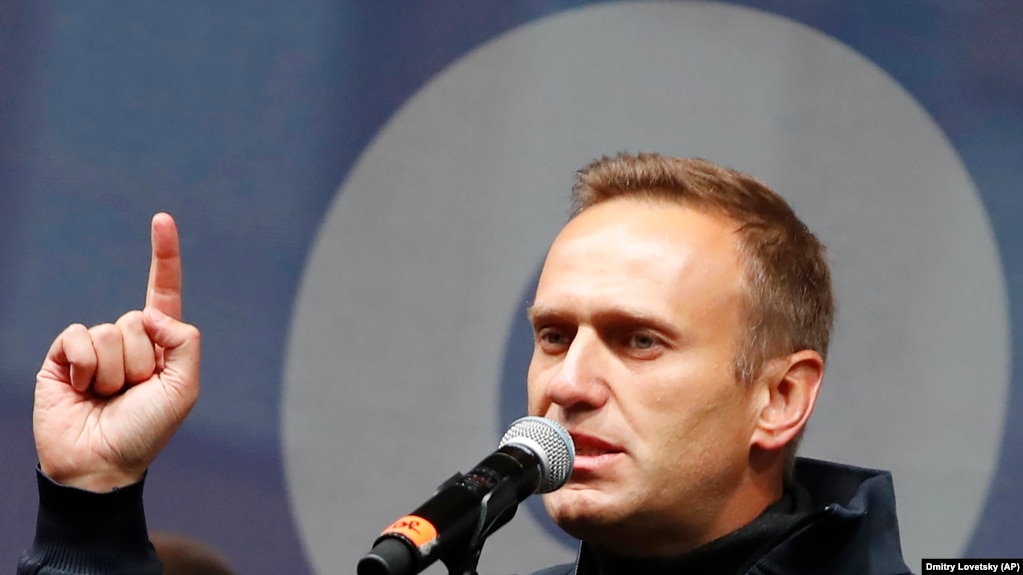 Die Zeit: Навалний бо маводи хатарноктар аз "Новичок" заҳролуд шудааст