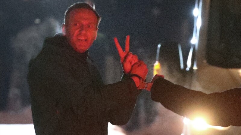 ‘Take To The Streets’: With Call For Protests, Navalny Throws Down Gauntlet To Kremlin — And Russian Society