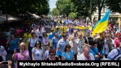 Фоторепортаж: щорічний «Мегамарш вишиванок» пройшов в Одесі
