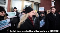 Акція на підтримку Уляни Супрун під стінами Окружного адмінсуду Києва, 15 лютого 2019 року