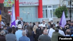 Armenia - Bright Armenia Party leader Edmon Marukian speaks at a campaign rally in Vanadzor,June 16, 2021.