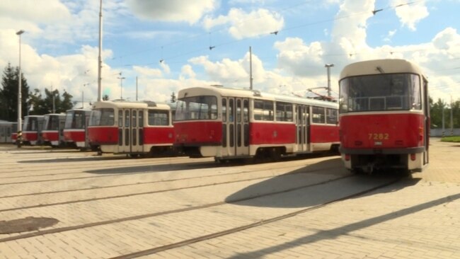 Orașe din Cehia donează tramvaie și autobuze orașelor ucrainene