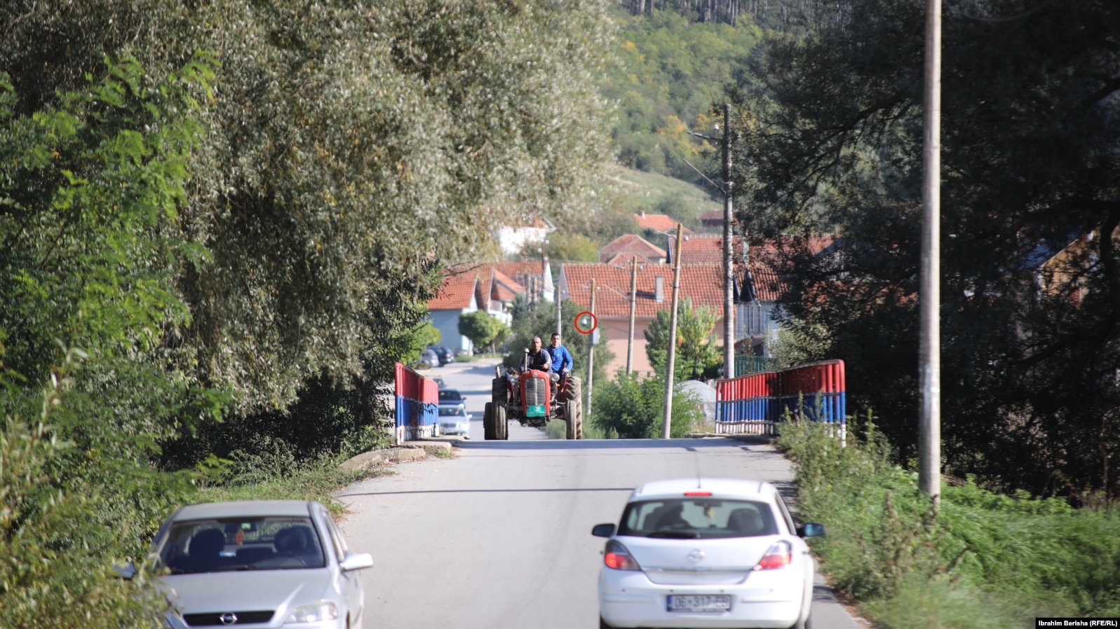 Kamerë e sigurisë në hyrje të Komunës së Ranillugut.