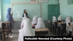 Lányiskola az afganisztáni Nimruz tartományban 2022. október 4-én