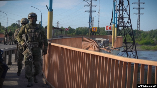 Архівне фото. Російські військові патрулюють окупований Херсон