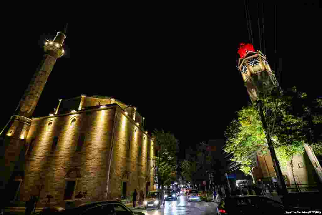 Kryetari i Prishtinës, Përparim Rama, tha se Sahat Kulla më në fund po u kthehet vizitorëve dhe shtoi se ky objekt ruan shumë vlera të trashëgimisë kulturore.