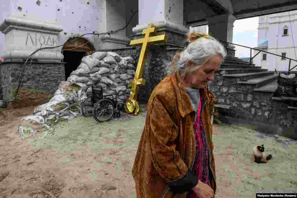 Russian air strikes targeting the nearby bridge and Ukrainian troop positions repeatedly hit the monastery, where hundreds of internally displaced people had sought refuge. &nbsp;