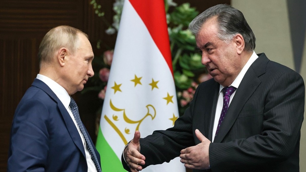 Президент Таджикистана обратился к Путину: "Хотим, чтобы нас уважали ...