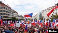 Антиправительственная акция в Праге 28 сентября