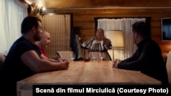 Tanti Lenuța din Chinteni, Cluj este unul din cele mai apreciate personaje din clipurile lui Mircea Bravo.