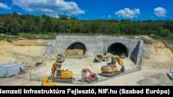 Az M85-ös soproni alagútjának építése