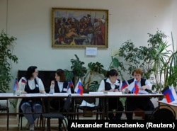 Избирателна комисия в Донецк.