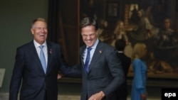 Președintele român, Klaus Iohannis, și premierul olandez Mark Rutte.