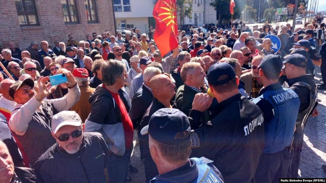 Протести против отворањето на бугарскиот клуб во Македонија „Цар Борис Трети“