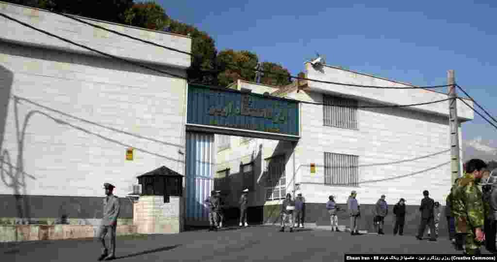 A 2009 file photo of the entrance to Evin prison. Images from inside the prison are rare, and photography is banned in the area around the site. In 2003 photojournalist Zahra Kazemi was arrested for taking pictures in front of the prison. The Iranian-Canadian later died in custody.&nbsp;