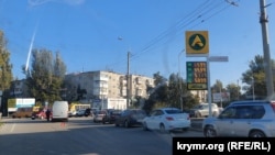 Очереди на автозаправочные станции в Керчи после взрыва на Керченском мосту. 8 октября 2022 года, Керчь, Крым
