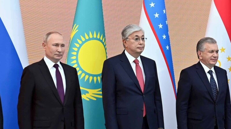 Өзбекстан Орусия жана Казакстан менен газ бирикмесине кирүүдөн баш тартты