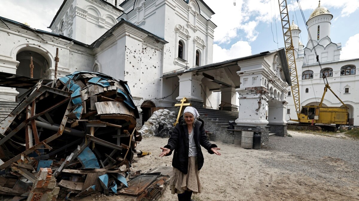 Святогірська лавра: як війна зруйнувала старовинний монастир (фотогалерея)