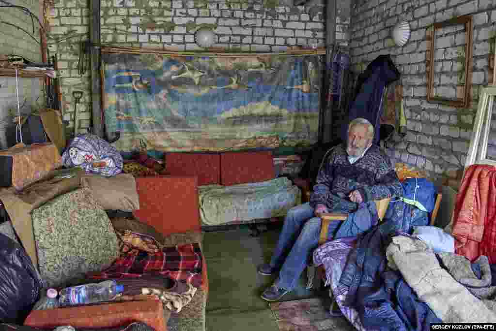 As rocket and artillery attacks continue, Kupyansk&#39;s residents face a bleak future of sheltering in cold basements without running water or electricity and having to rely on humanitarian aid.