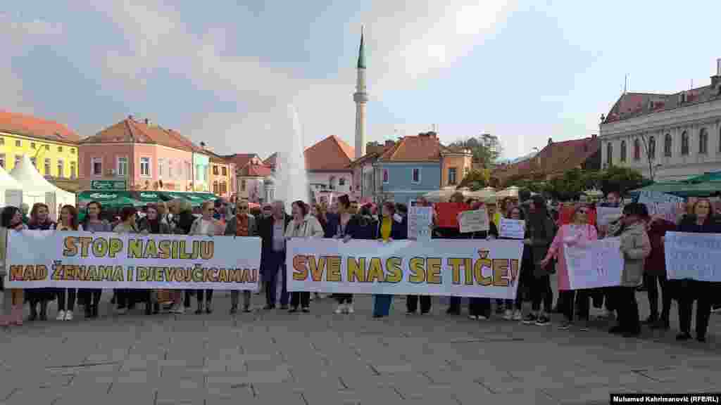 Na protestu je i ovdje bilo i muškaraca.