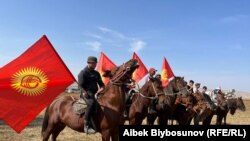 "Кемпир-Абад берилбесин!". Өзгөндөгү курултай