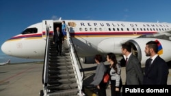 Armenian Prime Minister Nikol Pashinian arrives in Prague, where he said he will meet with Azerbaijani President Ilham Aliyev to discuss their ongoing conflict over the breakaway region of Nagorno-Karabakh.
