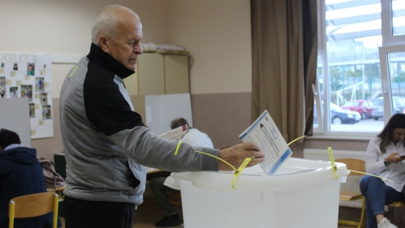 Little Change Expected As Bosnians Head To Polls In General Election