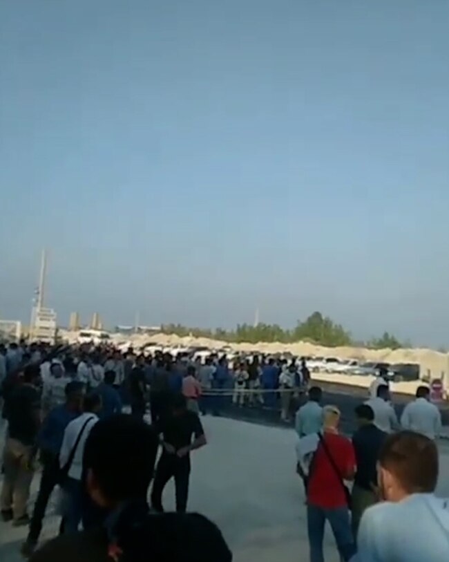 Proteste în Iran | Muncitorii din industria petrolieră au intrat în grevă